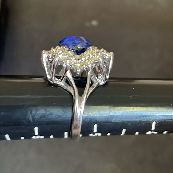 Statement ring 18K T G.E. Cubic zirconia Blue and Silvertone  Ring 5.5” - Picture 2 of 7